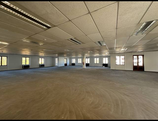 1,315M² OFFICE TO LET IN SANDTON CENTRAL